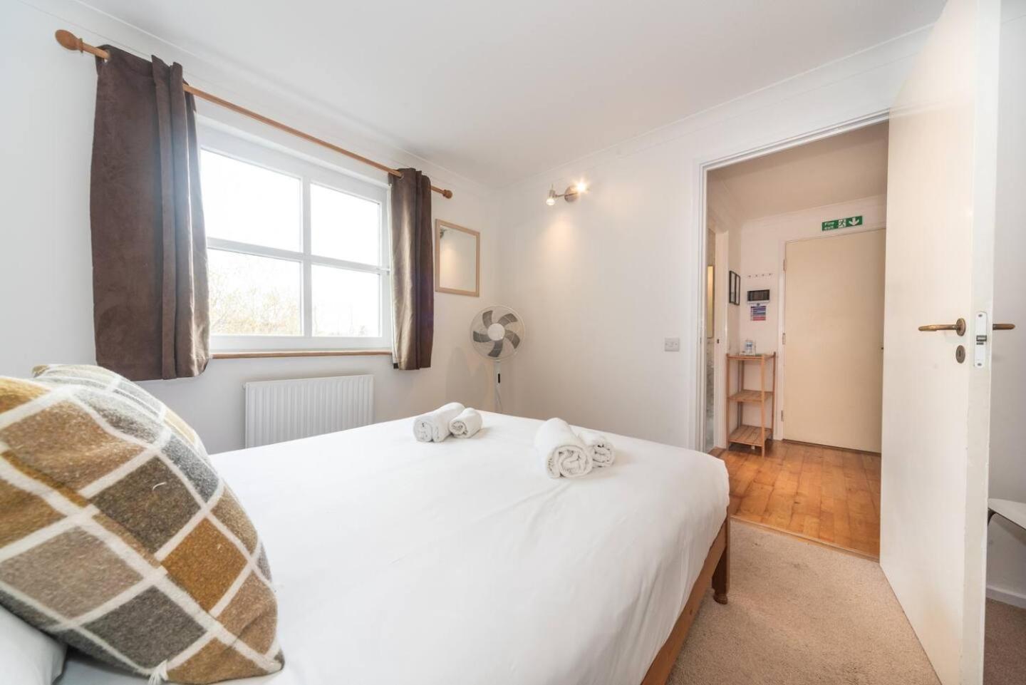 Sunny Maisonette With Views Over Canary Wharf, London Londres Exterior foto