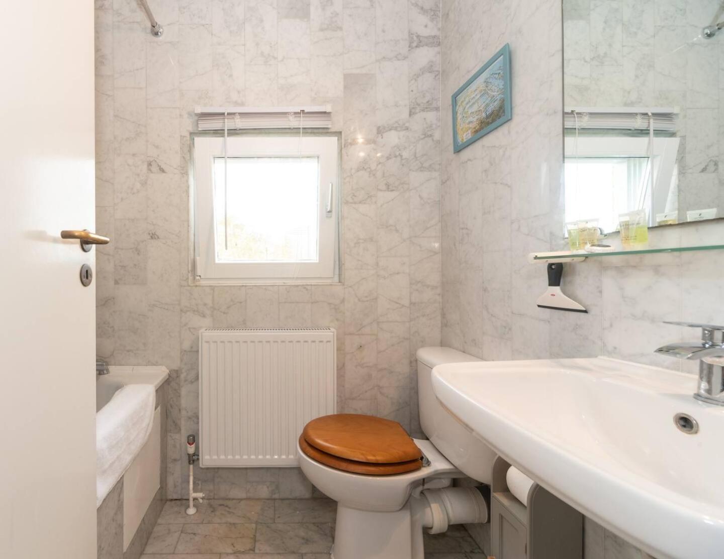 Sunny Maisonette With Views Over Canary Wharf, London Londres Exterior foto